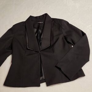 PrettyLittleThing Womens Black Avani Plus Suit Jacket Size 16 NWOT